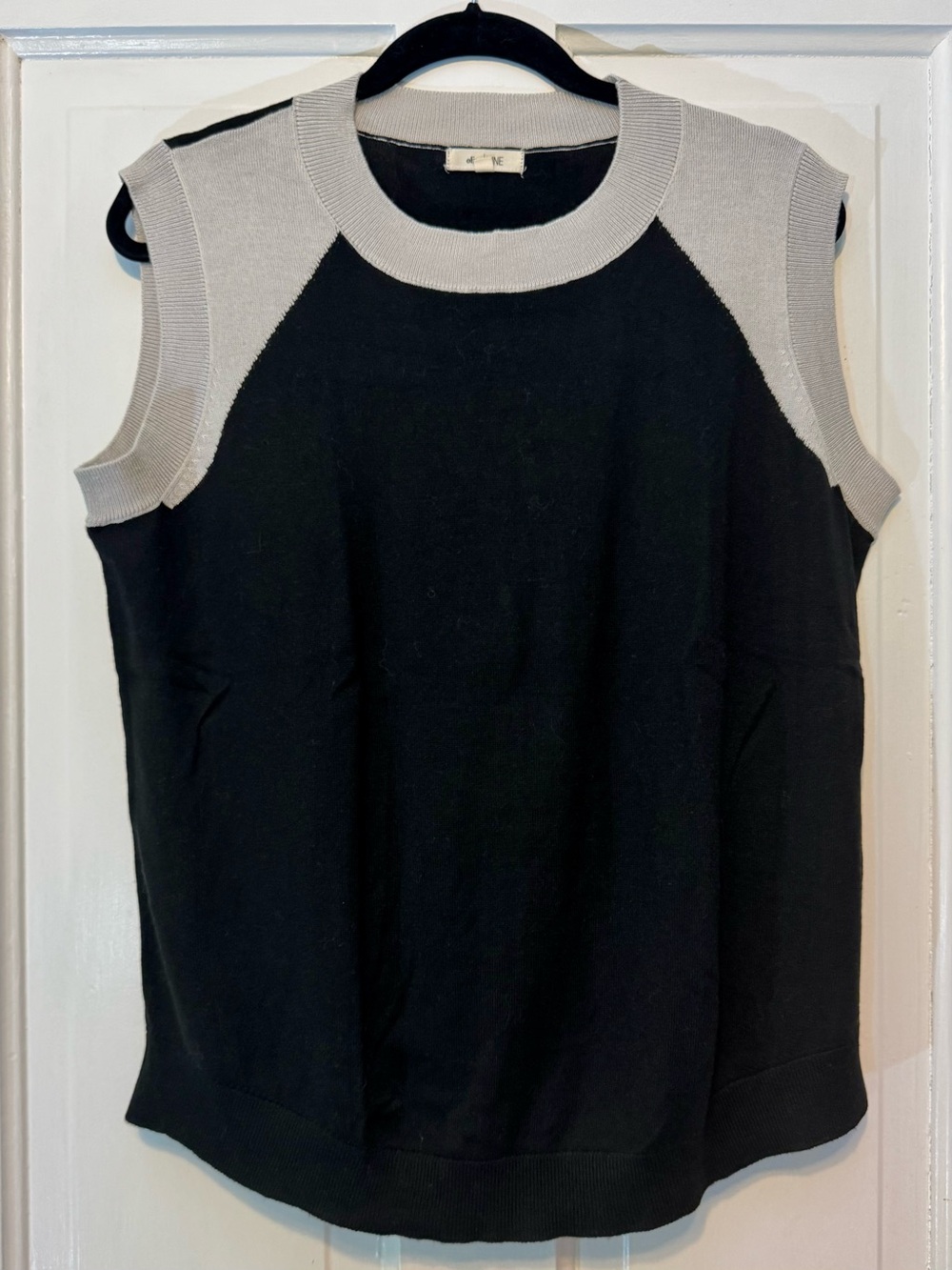 Sleeveless Black Knit Top with Gray Trim